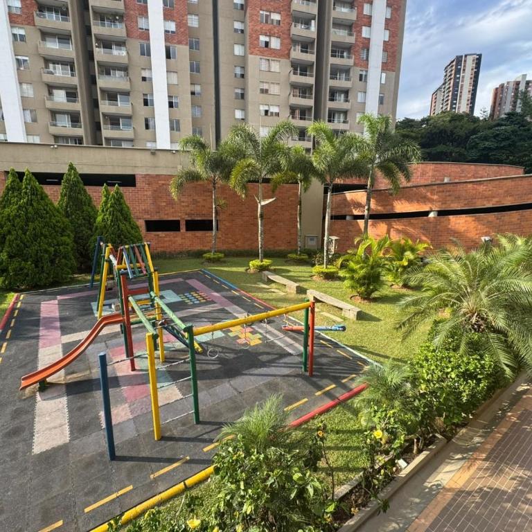 Espacioso Apto Familiar c/ Piscina & Wifi | Belén - Apartamento - 16