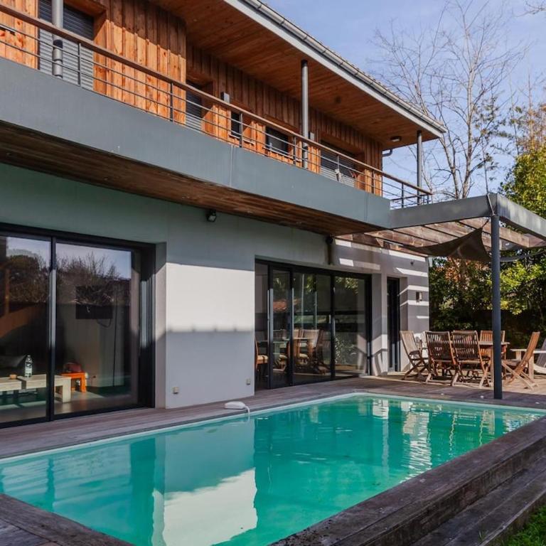 Villa with pool, beach, and downtown Andernos - Villa - 8