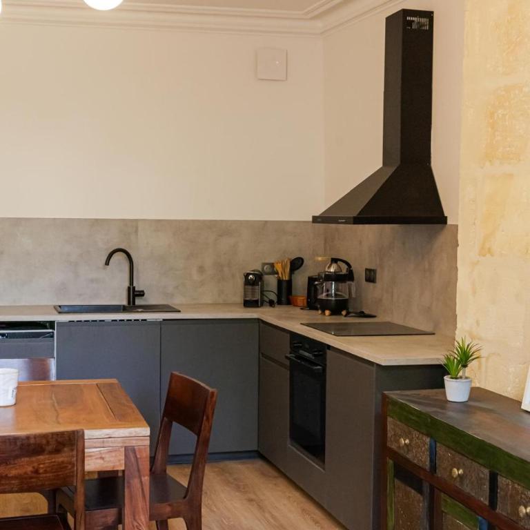 Elegant 2-bedroom apartment Carré d'Or Bordeaux 2 Bedrooms - Appartement 2 Chambres - 11