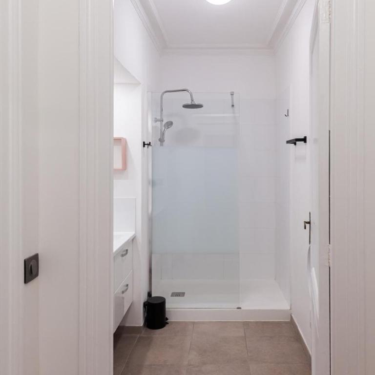 Elegant 2-bedroom apartment Carré d'Or Bordeaux 2 Bedrooms - Appartement 2 Chambres - 21