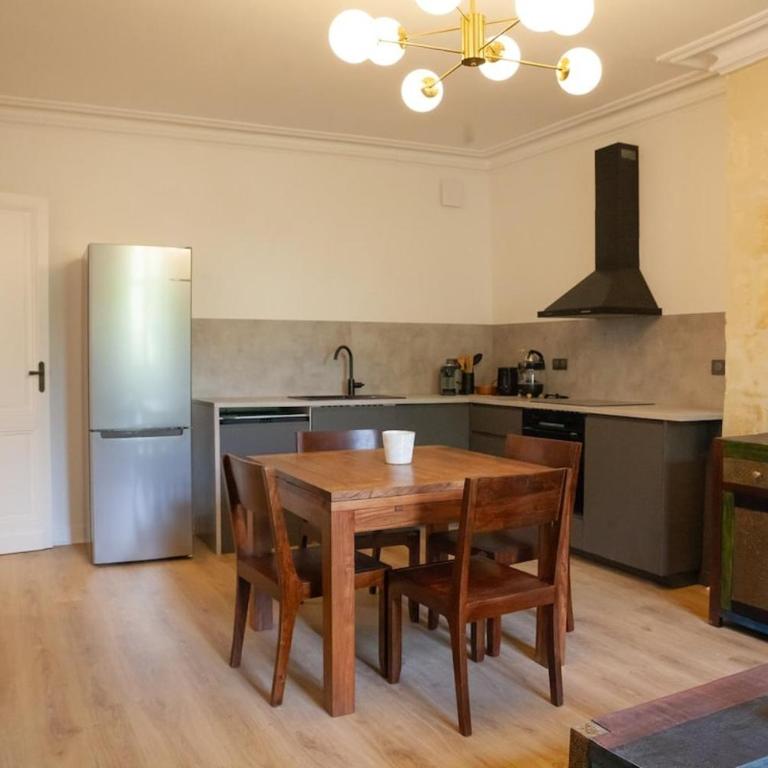 Elegant 2-bedroom apartment Carré d'Or Bordeaux 2 Bedrooms - Appartement 2 Chambres - 28