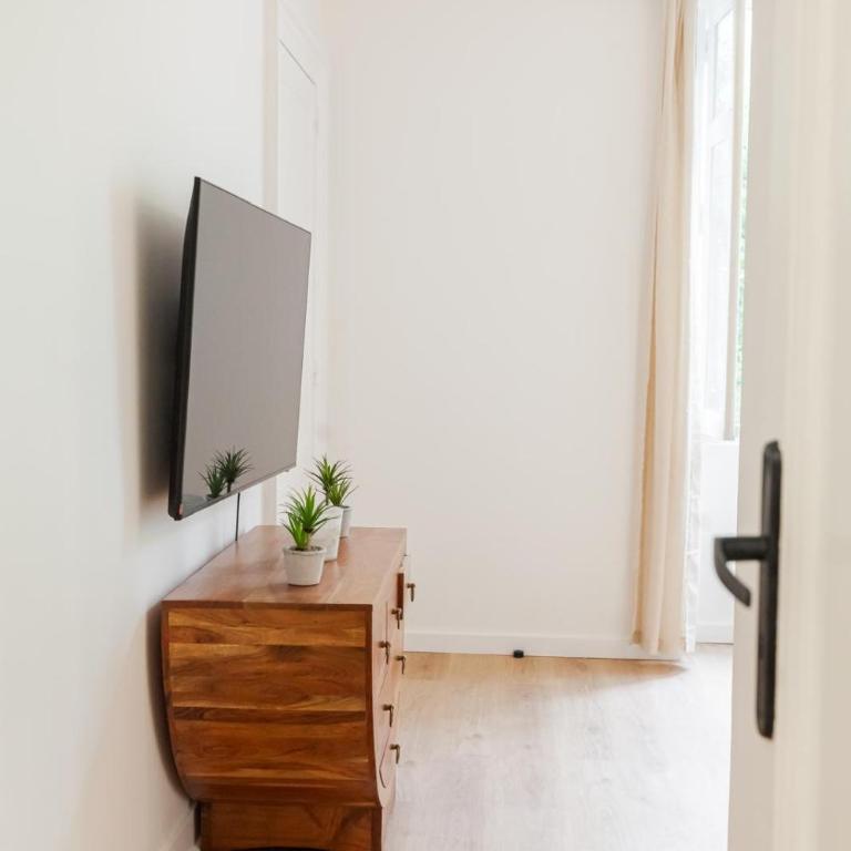 Elegant 2-bedroom apartment Carré d'Or Bordeaux 2 Bedrooms - Appartement 2 Chambres - 32