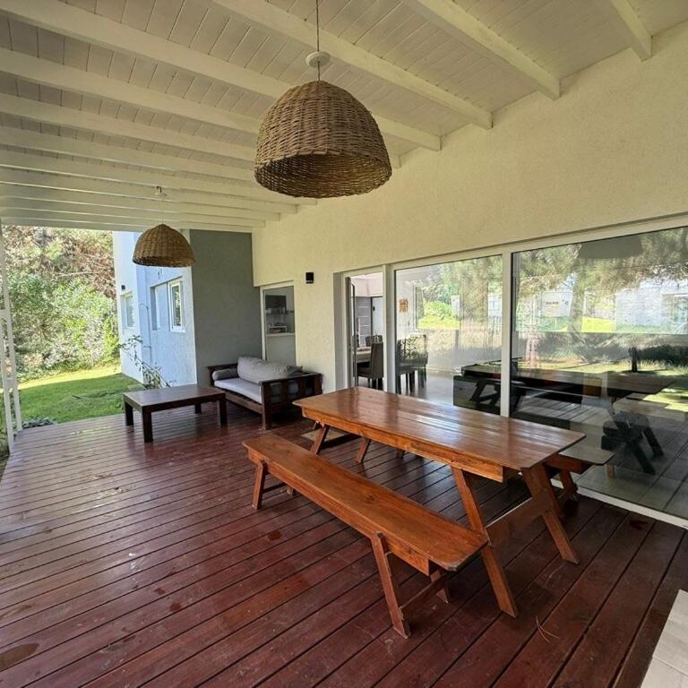 Excelente Casa Golf 2 Costa Esmeralda- Pinamar - Four-Bedroom House - 7