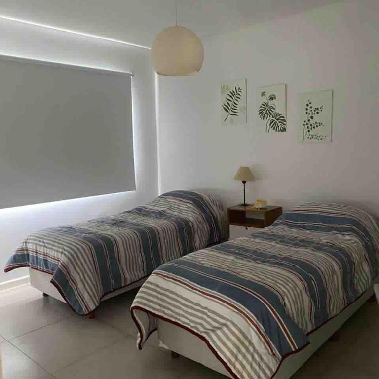 Excelente Casa Golf 2 Costa Esmeralda- Pinamar - Four-Bedroom House - 16