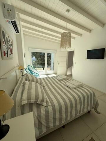 Excelente Casa Golf 2 Costa Esmeralda- Pinamar - Four-Bedroom House - 24