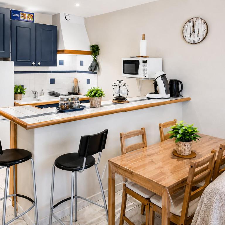 Grand Studio Tout Confort pour 3 personnes Linge en option - Familienstudio - 5