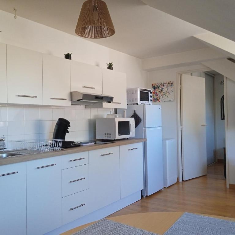 Agréable T2 plein centre parking privé - Appartement 1 Chambre - 8
