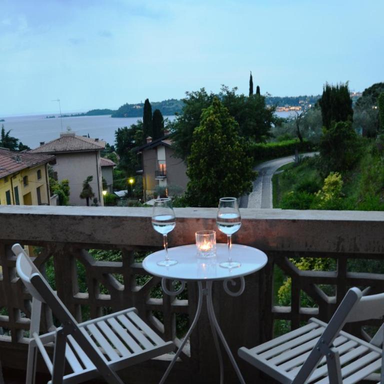 VALLE FIORITA 42 - Lake view apartment - Appartamento con Vista Lago - 16