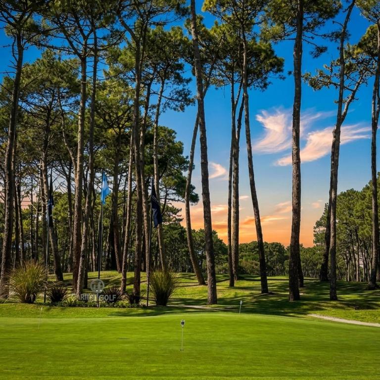 Gran casa vista al Golf 4 habitaciones - Four-Bedroom Vacation Home - 92