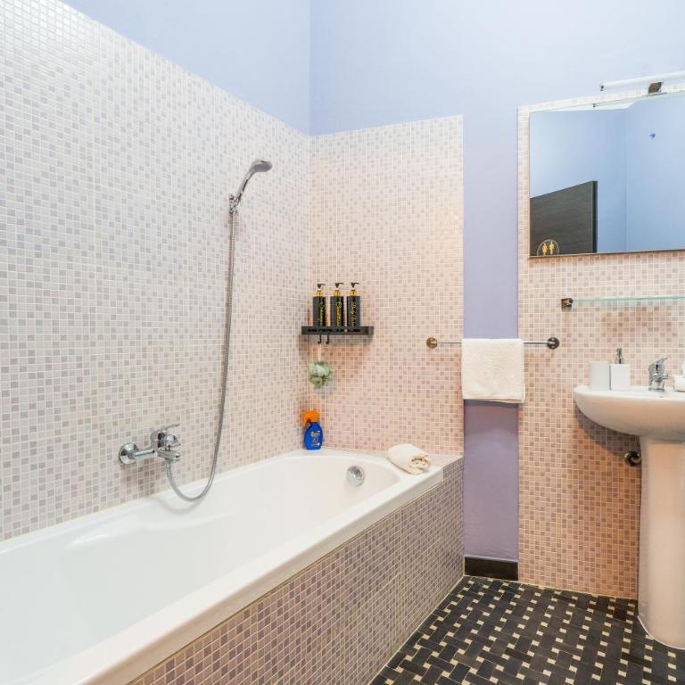 City Genoa Apartment Ferry Terminal - Two-Bedroom Deluxe Apartment - 22