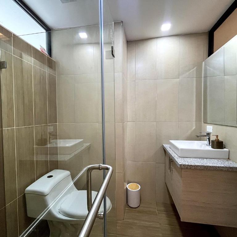 Suite moderna con vista, gym y garaje en Quito - One-Bedroom Apartment - 5
