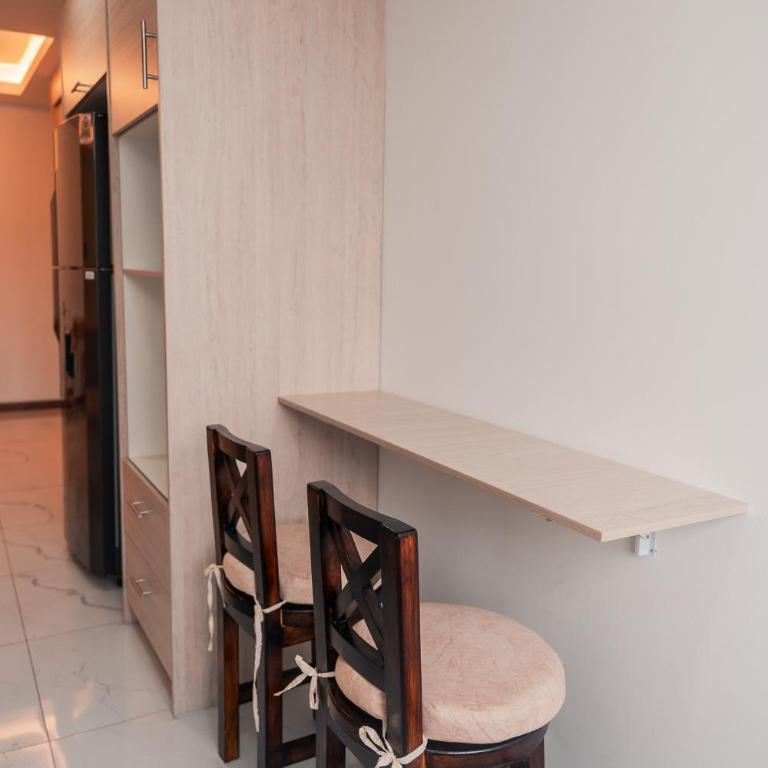 Suite moderna con vista, gym y garaje en Quito - One-Bedroom Apartment - 25