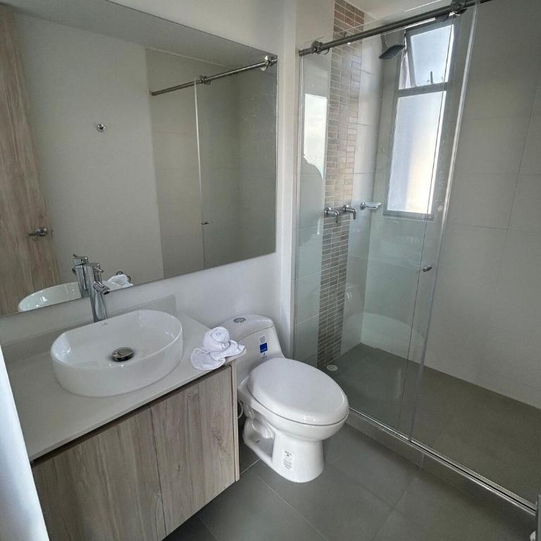 Amplio y Suntuoso - Estrato 6 - Apartamento - 16