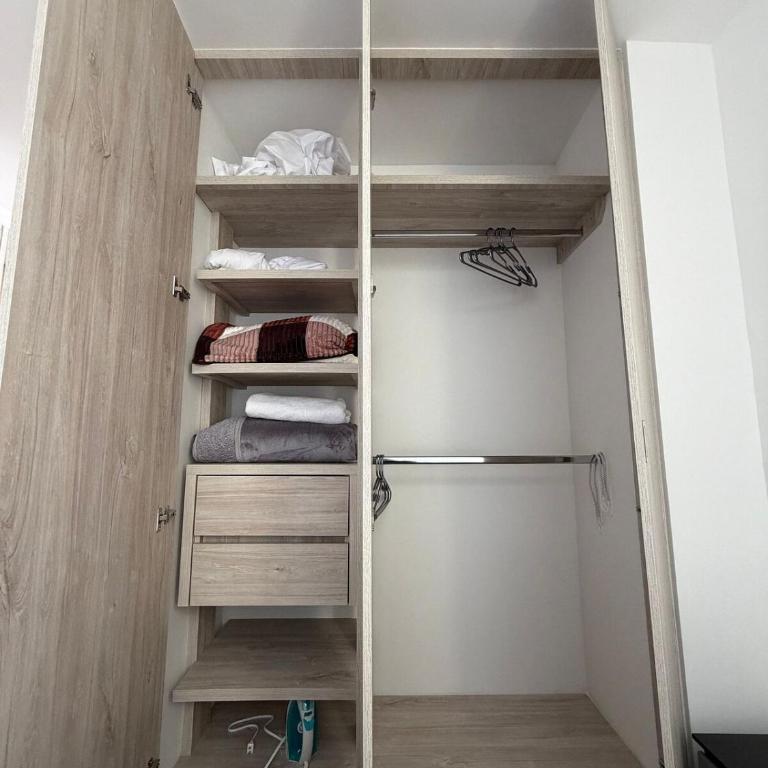 Cómodo y Elegante - Estrato 6 - Apartamento - 21