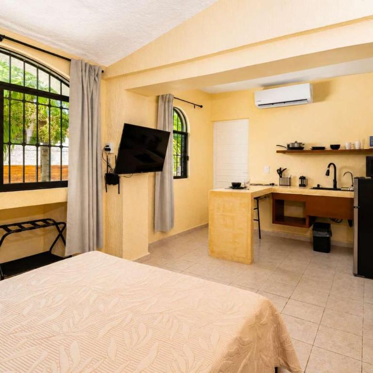 Private Terrace Suite with Park View Casa Jurel - Apartment - 3