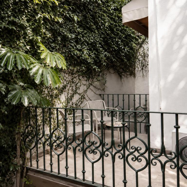 Casa Don Manuel - Short & Long Term Small Luxury Apartments & Studios - Deluxe One-Bedroom Apartment with Garden View - 8