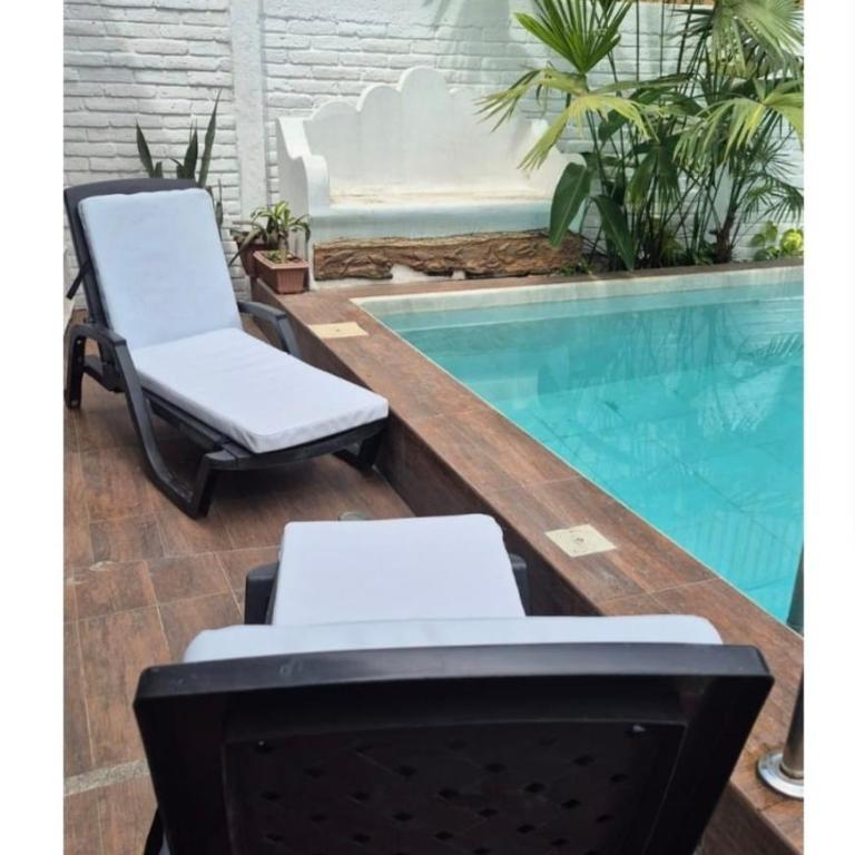 CASA CON PISCINA EN OLON A 3 Cuadras DE LA PLAYA - Villa - 4