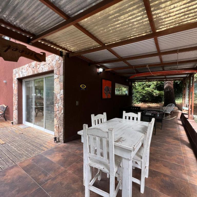Casa moderna en Valeria del Mar - Three-Bedroom House - 37
