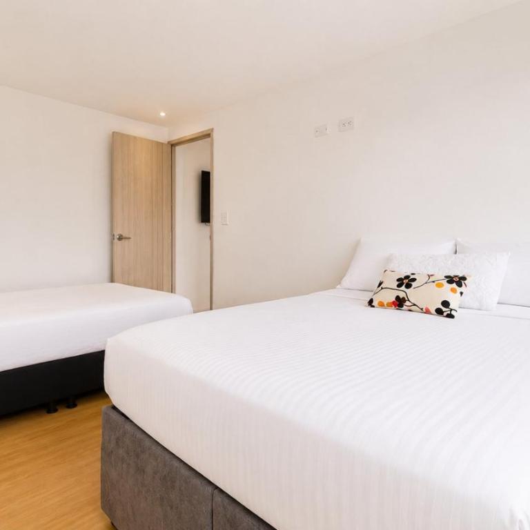 Homy Apartamentos-Deluxe - Two-Bedroom Apartment - 4