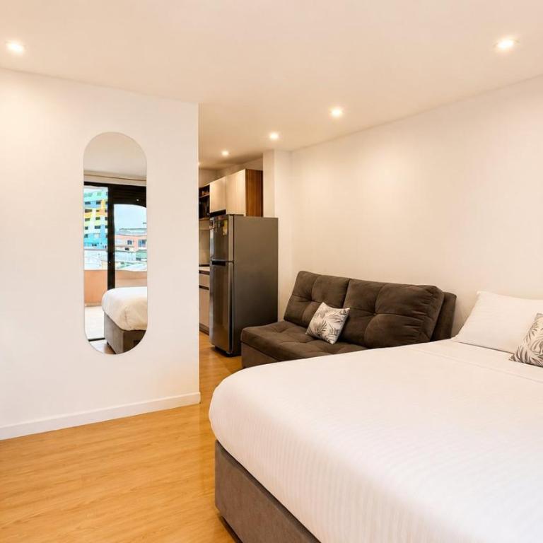 Homy Apartamentos-Deluxe - Apartment with Balcony - 2