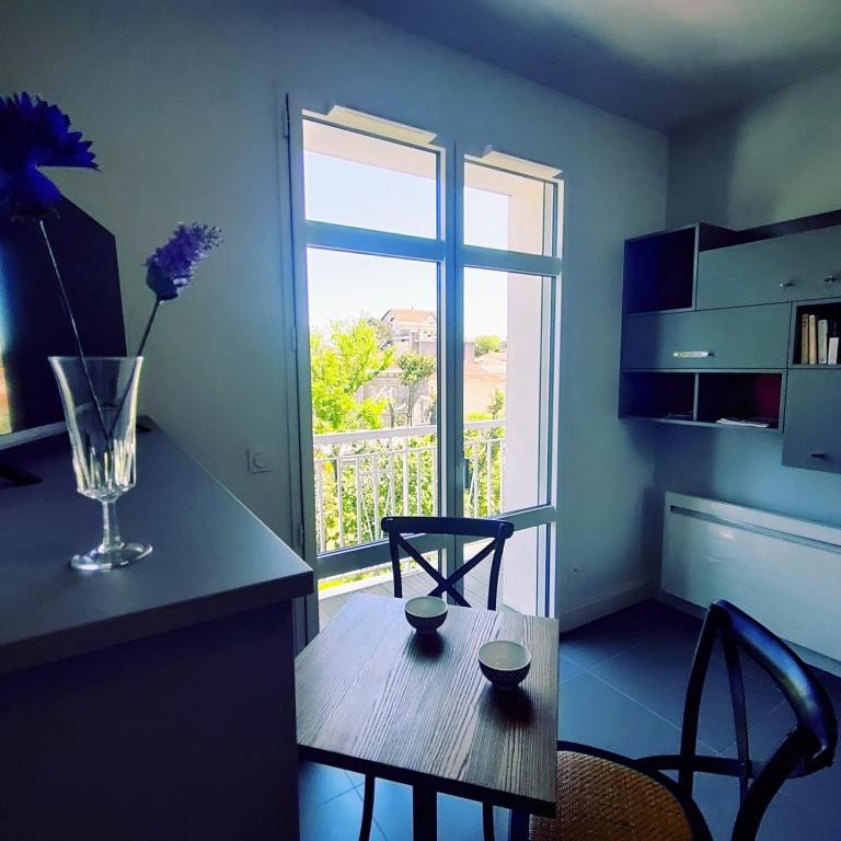 Studio with balcony beach 100m away - Studio - 7