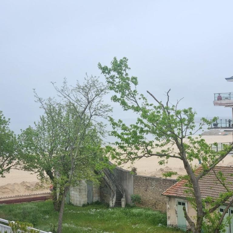 Studio with balcony beach 100m away - Studio - 11