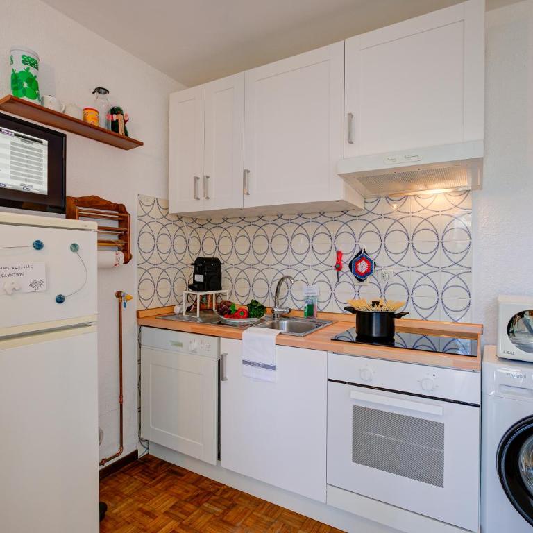 Appartamento Il Rio - 8min Walk to Sportinia Lift - Happy Rentals - Appartamento con Balcone - 4