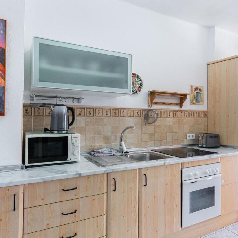 Carabeo 16 Studios Casasol - One-Bedroom Studio - 13