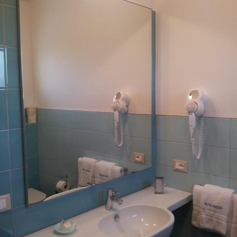 Hotel Mayer - Camera Tripla Comfort - 1