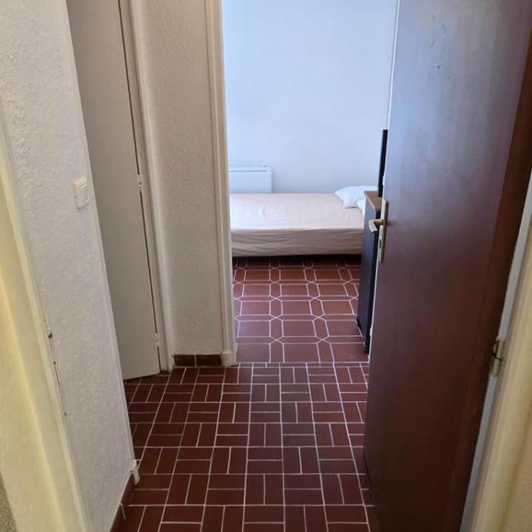 Studio meublé 17m2, Résidence calme, Face aux Thermes, Gréoux les Bains - Apartment mit 1 Schlafzimmer - 5