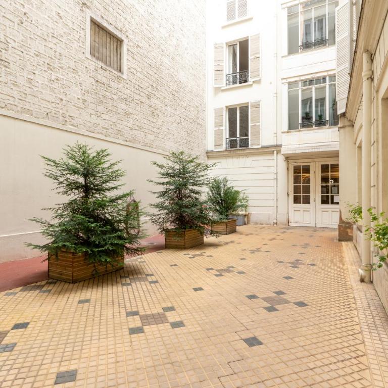 Cozy 1BDR Apartment for 4 Near Champs-Elysees - Appartement - 5