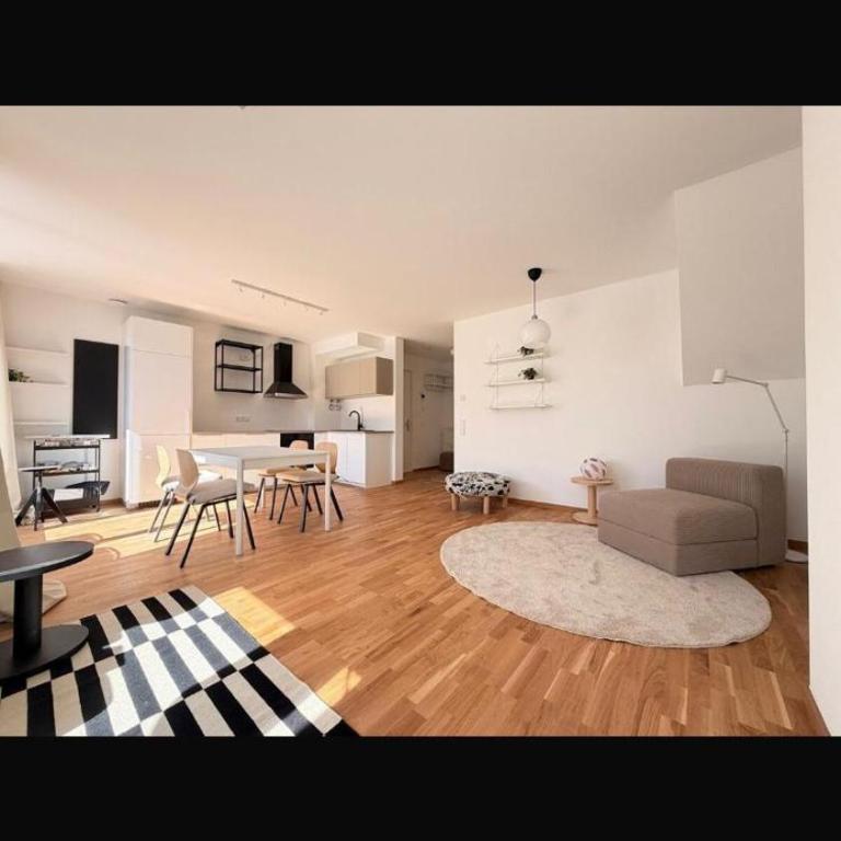 Sonnige möblierte 3-Zimmer-Dachgeschosswohnung in München - Appartement 3 Chambres - 5