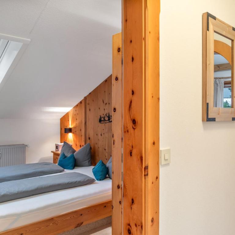 Landhaus Reiser - Deluxe Apartment mit Balkon und 2 Schlafzimmern - 17