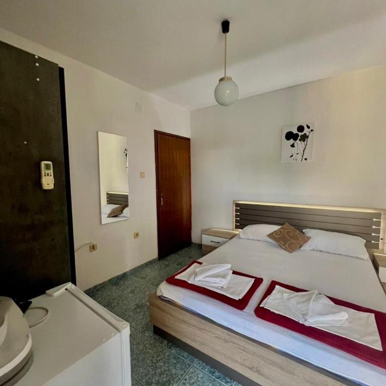 Vila More Budva - Dvokrevetna Soba sa Bračnim Krevetom - 3