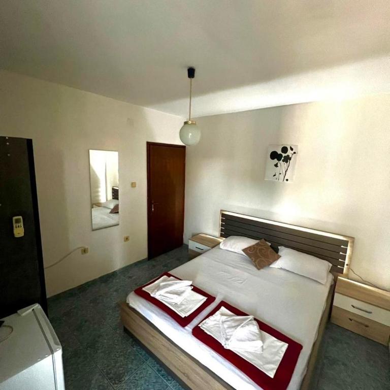 Vila More Budva - Dvokrevetna Soba sa Bračnim Krevetom - 4