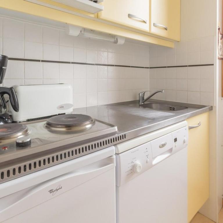 Appartement fonctionnel proche pistes, balcon vue vallée, 6/7 personnes - Three-Bedroom Apartment - 14