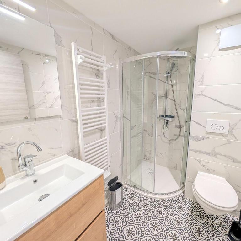 Superbe appartement neuf 8 pers, 55m² terrasse sud, proche pistes - Apartamento de 2 dormitorios - 12