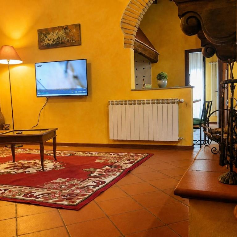 Real Rustic Tuscany Style In Center - One-Bedroom Apartment - 34