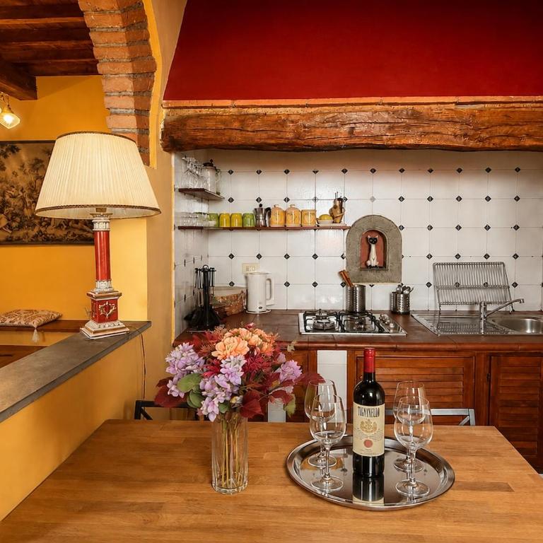 Real Rustic Tuscany Style In Center - One-Bedroom Apartment - 27