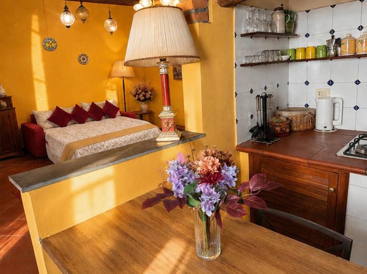 Real Rustic Tuscany Style In Center - One-Bedroom Apartment - 24