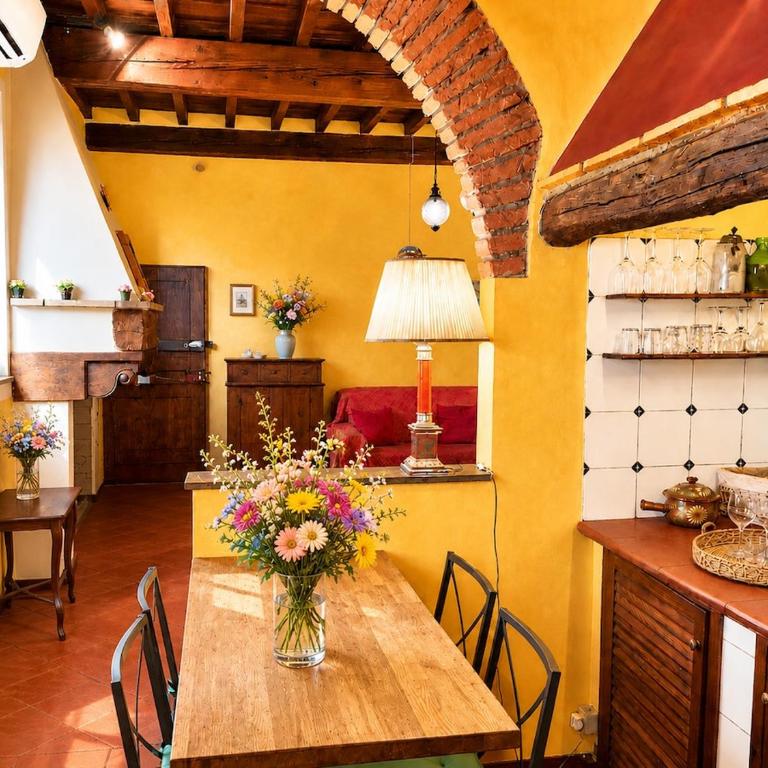 Real Rustic Tuscany Style In Center - One-Bedroom Apartment - 23