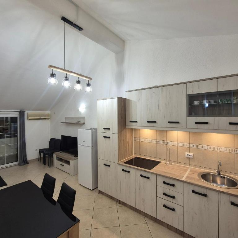Apartman Boby Budva - Apartman sa 2 Spavaće Sobe - 2