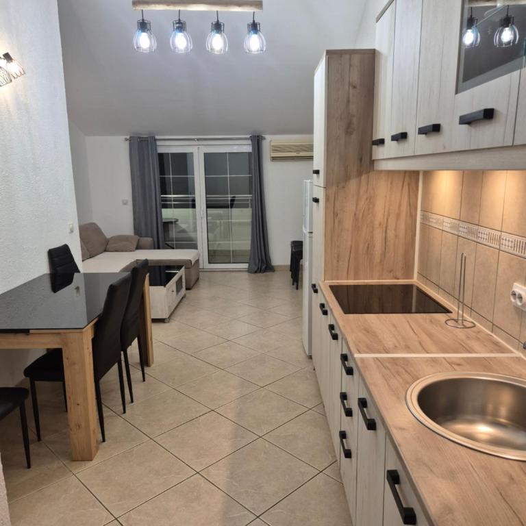 Apartman Boby Budva - Apartman sa 2 Spavaće Sobe - 1