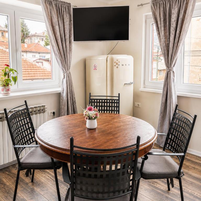 Sarajevo Stories Apartments Free Parking - Apartman sa 2 Spavaće Sobe - 8