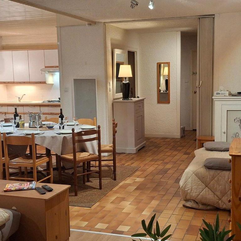 Appartement lumineux avec balcon - 8 pers. - FR-1-549-167 - Appartement - 1
