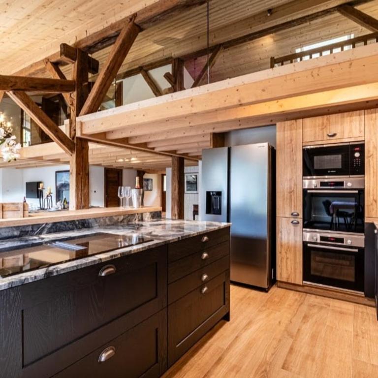 Stunning alpine retreat near Morzine Sleeps 8 - Appartement Premier 4 Chambres - 2