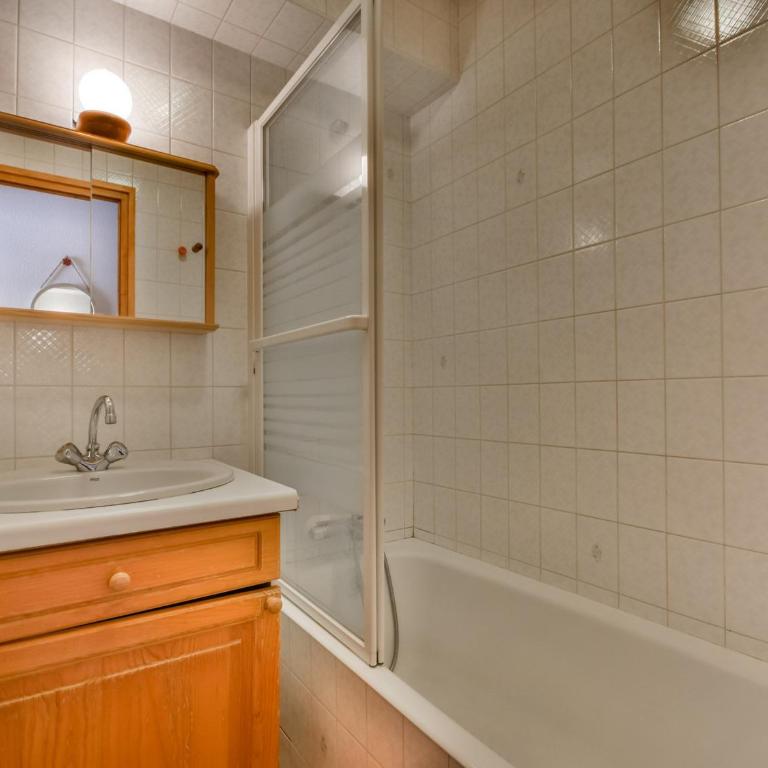 Appartement pratique avec parking - 4 pers. - FR-1-671-378 - Appartement - 8