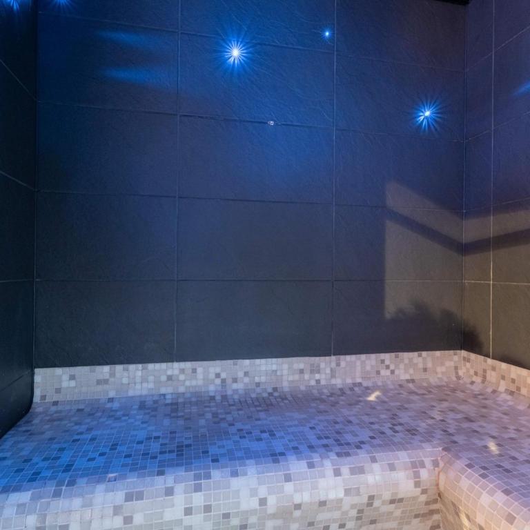 Appartement spacieux, jacuzzi, parking - 15 pers. - FR-1-671-381 - Appartement - 7
