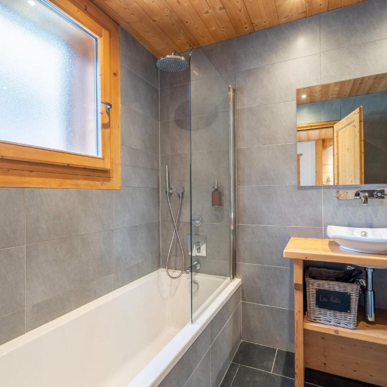 Appartement spacieux, jacuzzi, parking - 15 pers. - FR-1-671-381 - Appartement - 23