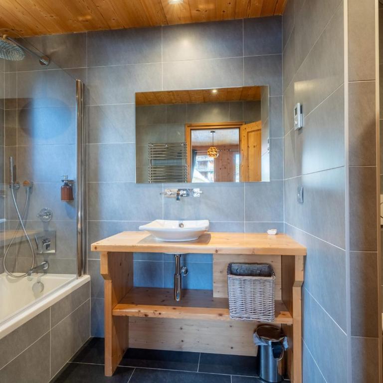 Appartement spacieux, jacuzzi, parking - 15 pers. - FR-1-671-381 - Appartement - 24